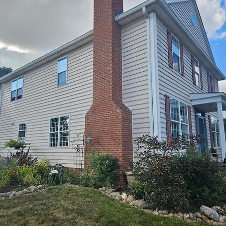 Indys Hidden Gem Apartment Indianapolis Exterior foto